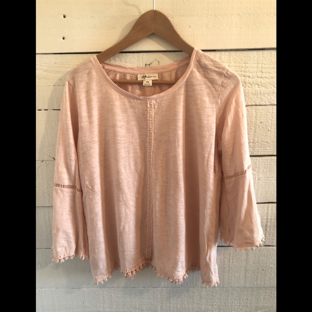 3/4 Bell-Sleeved Top